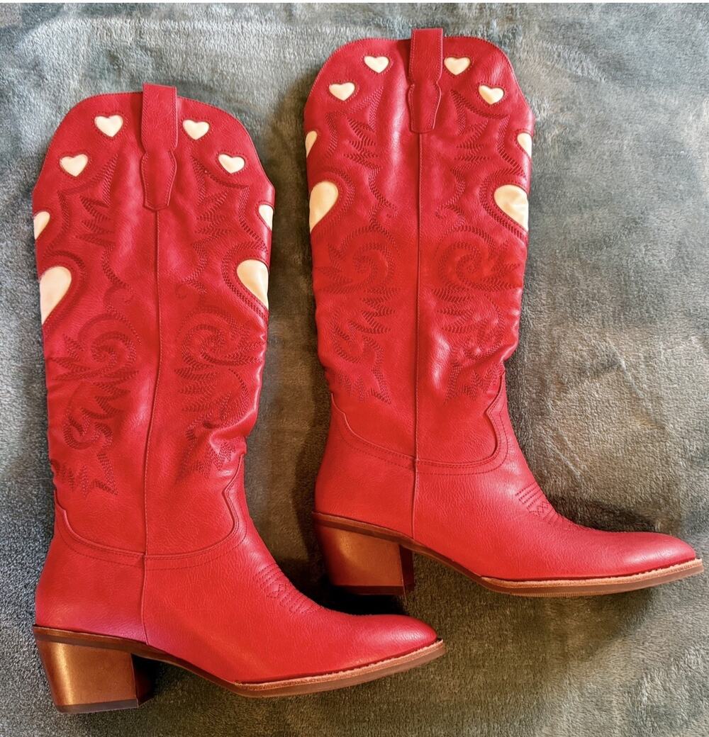 Red Cowboy Boots 8.5 M Hearts Holiday Party Shoes Valentines Christmas wedding